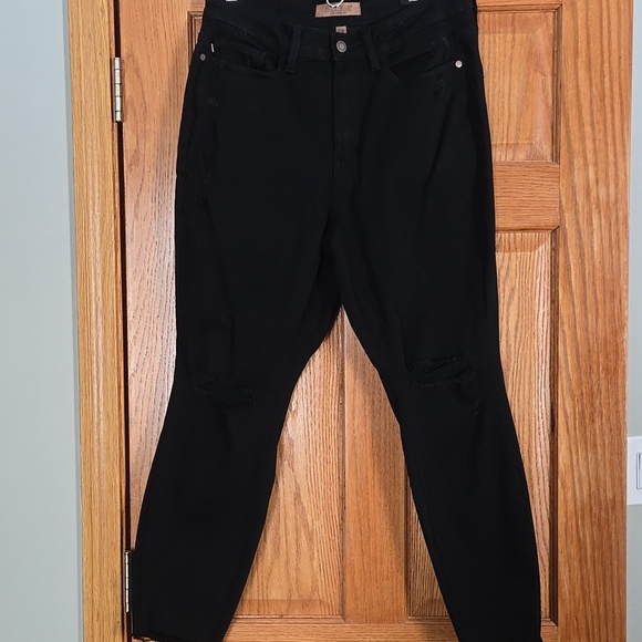 Judy Blue Pants - Judy Blue Black Distressed Skinny Jeans Raw Hem Size 14W